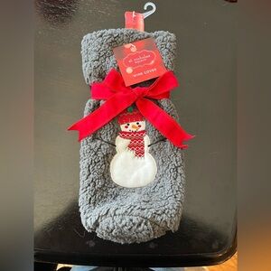 Sherpa Fur Snowman Wine Cover